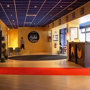https://new-moon-resort.italymilanhotels.net
